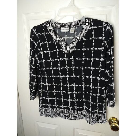 $ Alfred Dunner PS Black White Plaid V Neck Slit Side Blouse - Picture 1 of 9